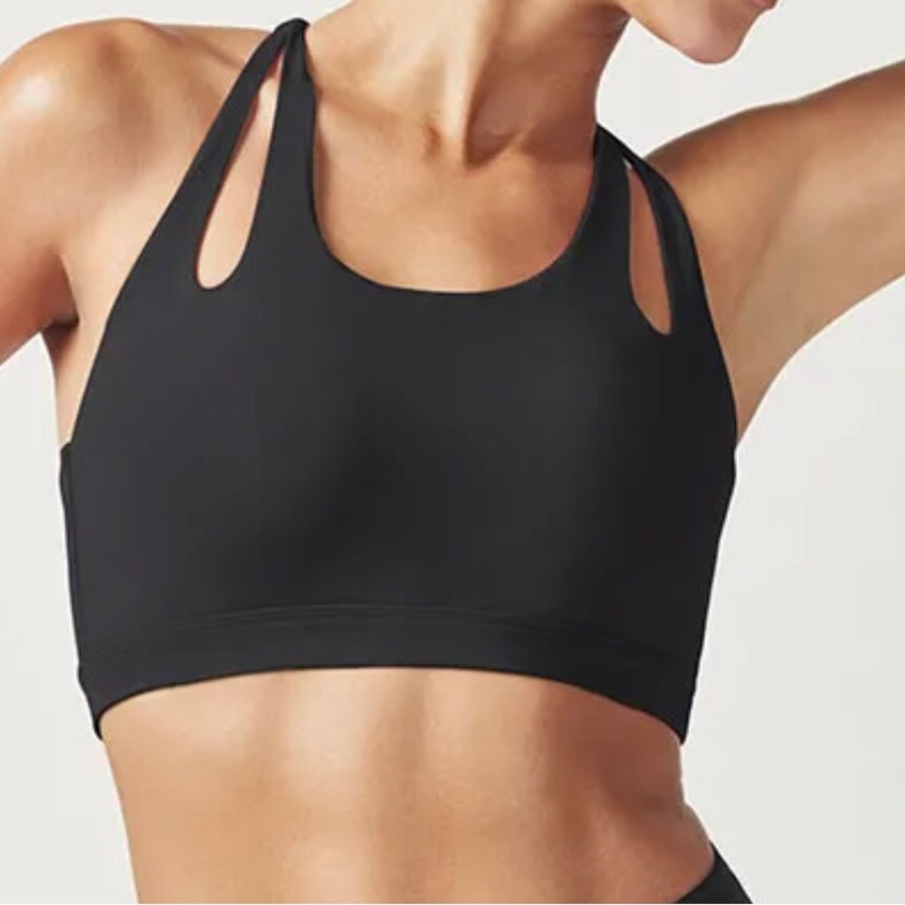 Fabletics Dakota Sports Bra ~ Black ~ Size M